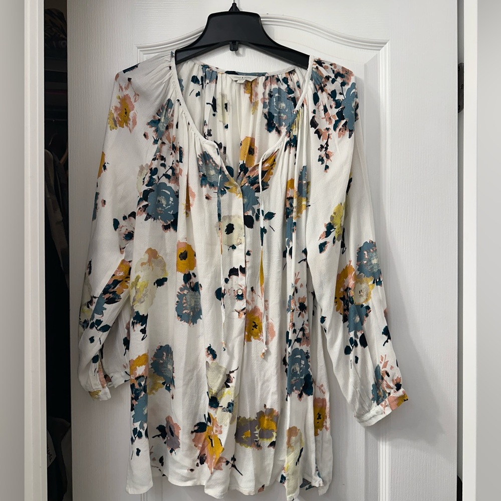 Women’s plus size blouse